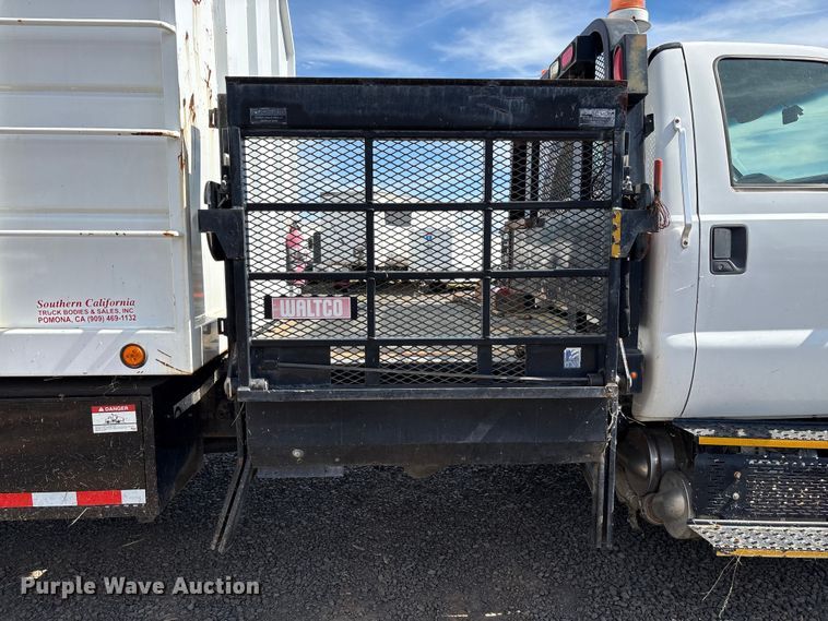 image for item EC8313 2013 Ford F650 chipper truck