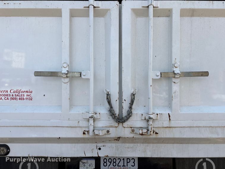 image for item EC8313 2013 Ford F650 chipper truck