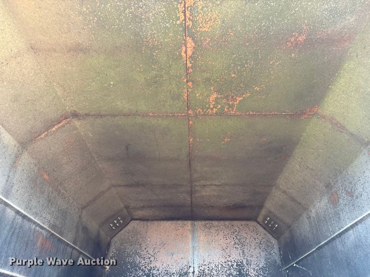 image for item EC8313 2013 Ford F650 chipper truck