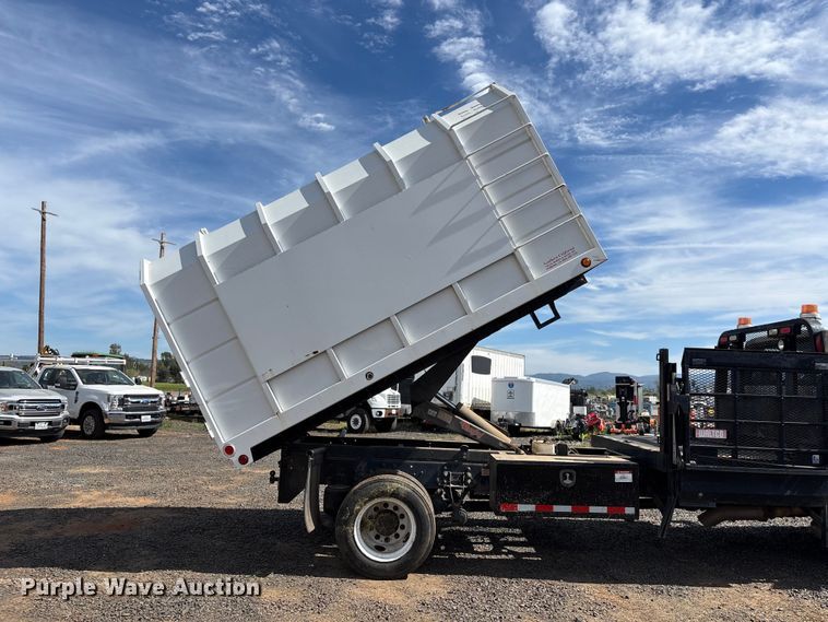 image for item EC8313 2013 Ford F650 chipper truck