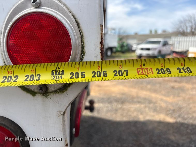 image for item EC8313 2013 Ford F650 chipper truck