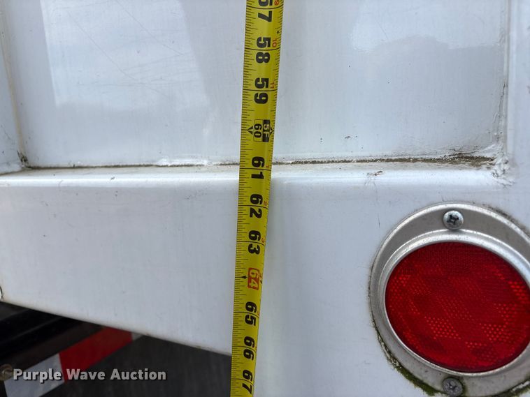 image for item EC8313 2013 Ford F650 chipper truck