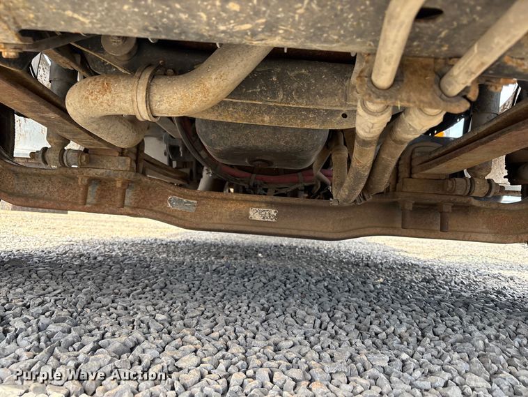 image for item EC8313 2013 Ford F650 chipper truck