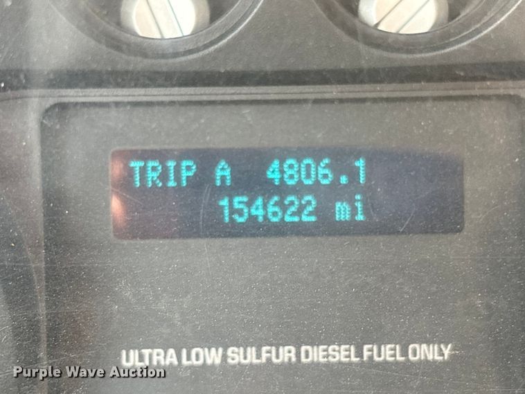 image for item EC8313 2013 Ford F650 chipper truck