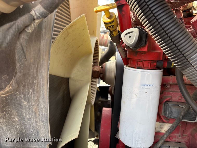 image for item EC8313 2013 Ford F650 chipper truck