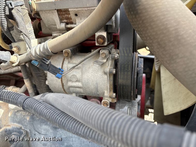 image for item EC8313 2013 Ford F650 chipper truck