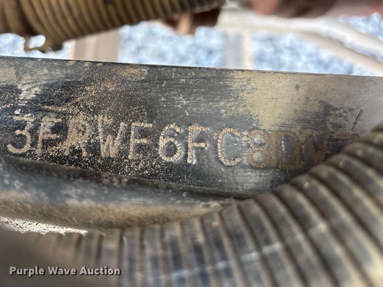 image for item EC8313 2013 Ford F650 chipper truck