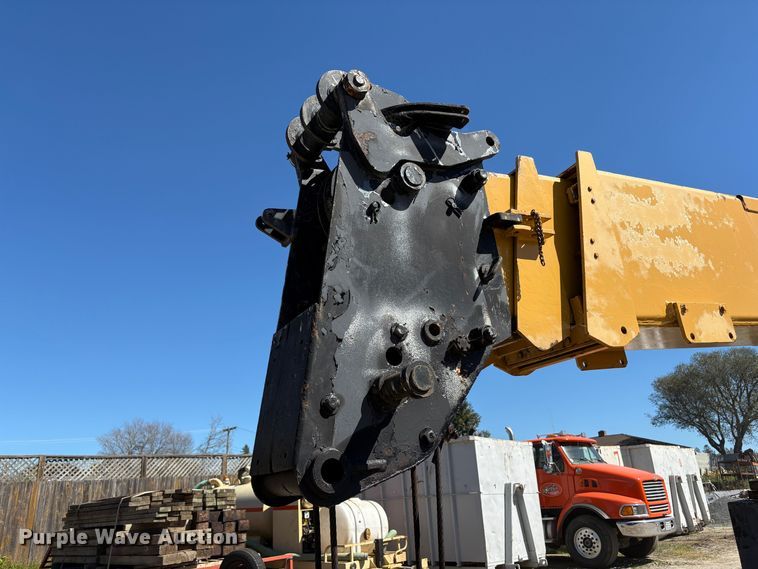 image for item EC8335 1977 Drott 1800 CC crane