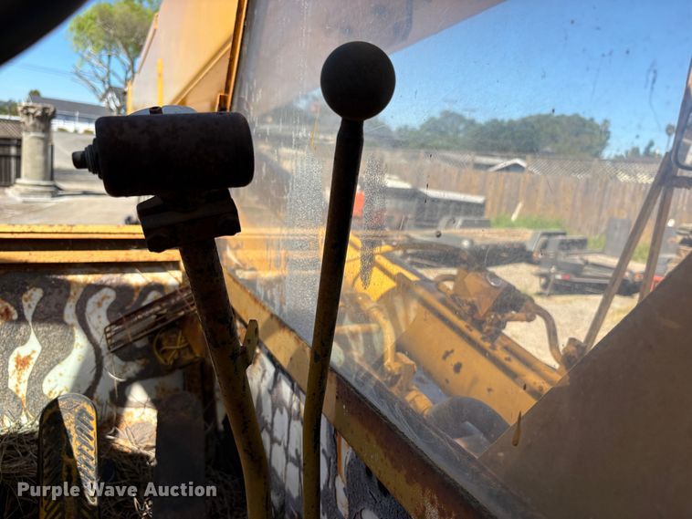 image for item EC8335 1977 Drott 1800 CC crane