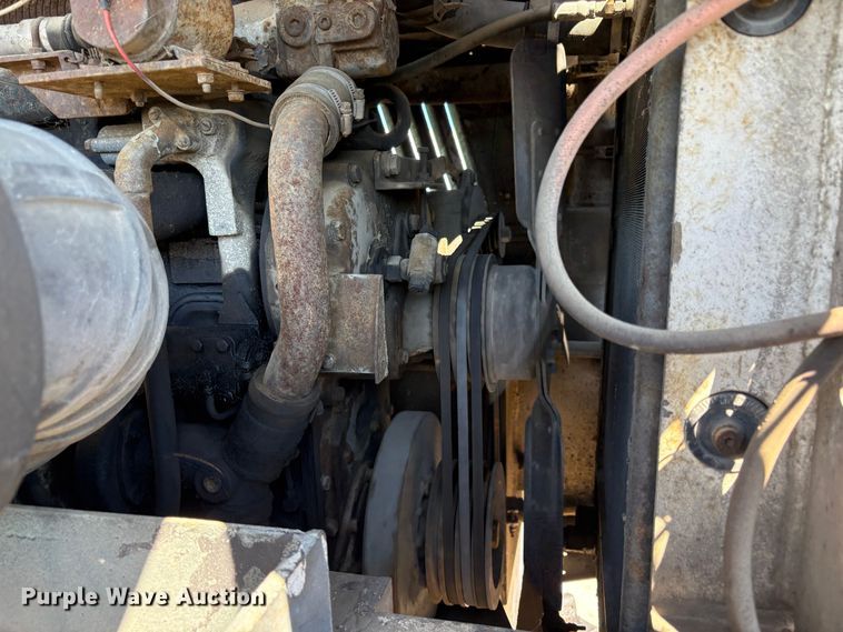 image for item EC8335 1977 Drott 1800 CC crane