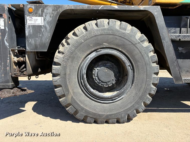 image for item EC8335 1977 Drott 1800 CC crane