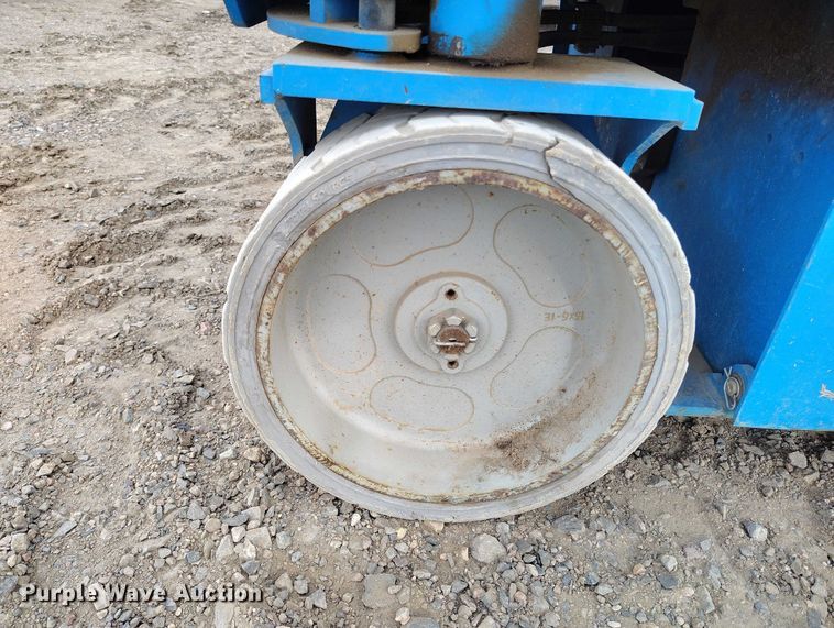 image for item EC8970 Genie GS4047 scissor lift