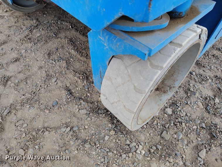 image for item EC8970 Genie GS4047 scissor lift