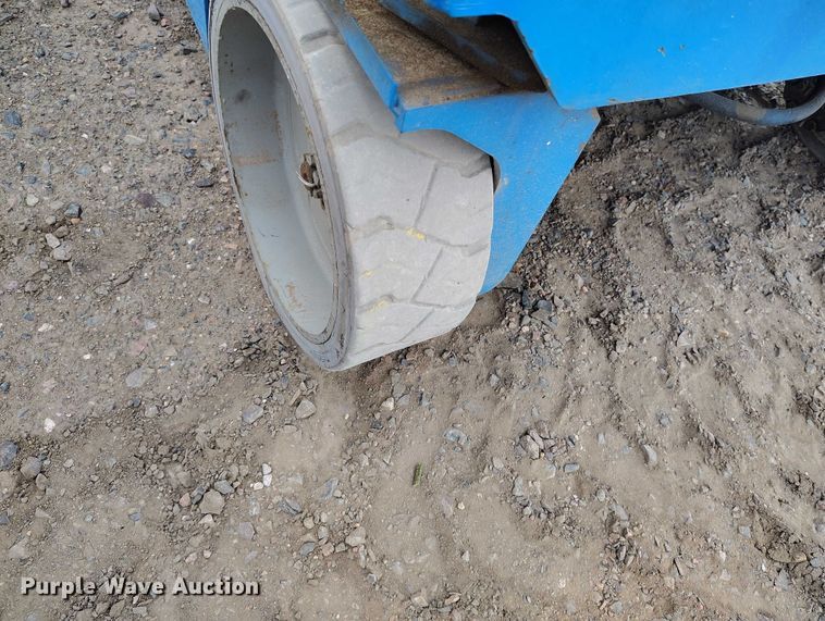 image for item EC8970 Genie GS4047 scissor lift