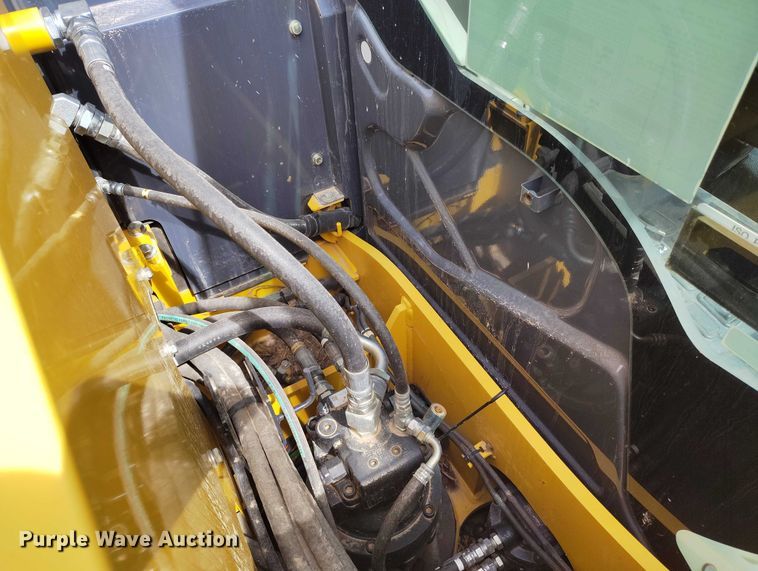 image for item EC8971 Kobelco SKS85CS-3E mini excavator