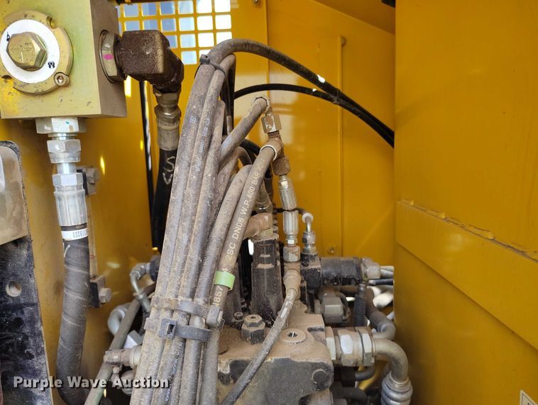 image for item EC8971 Kobelco SKS85CS-3E mini excavator