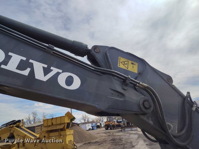 image for item EC8972 2013 Volvo ECR305CL excavator