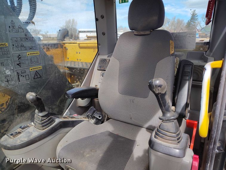 image for item EC8972 2013 Volvo ECR305CL excavator