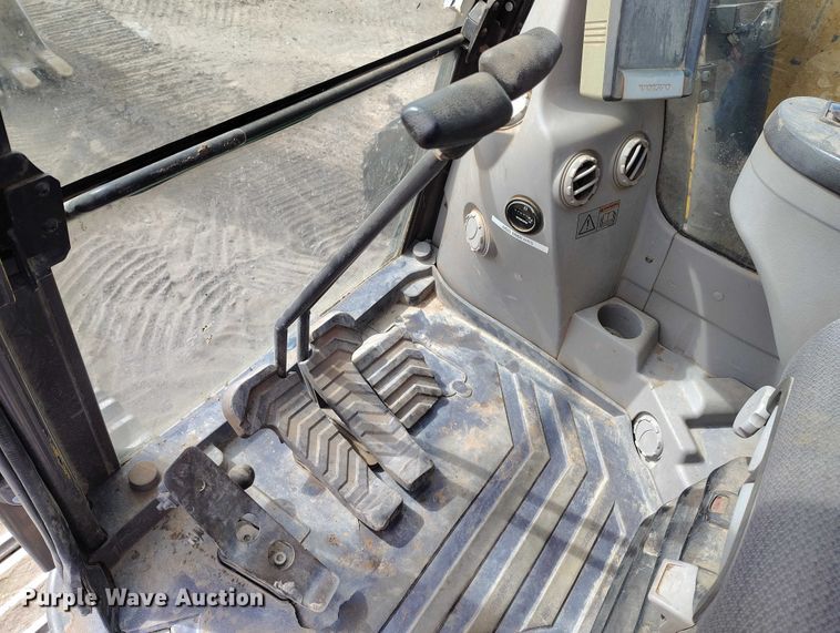 image for item EC8972 2013 Volvo ECR305CL excavator