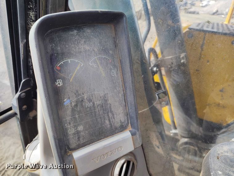 image for item EC8972 2013 Volvo ECR305CL excavator