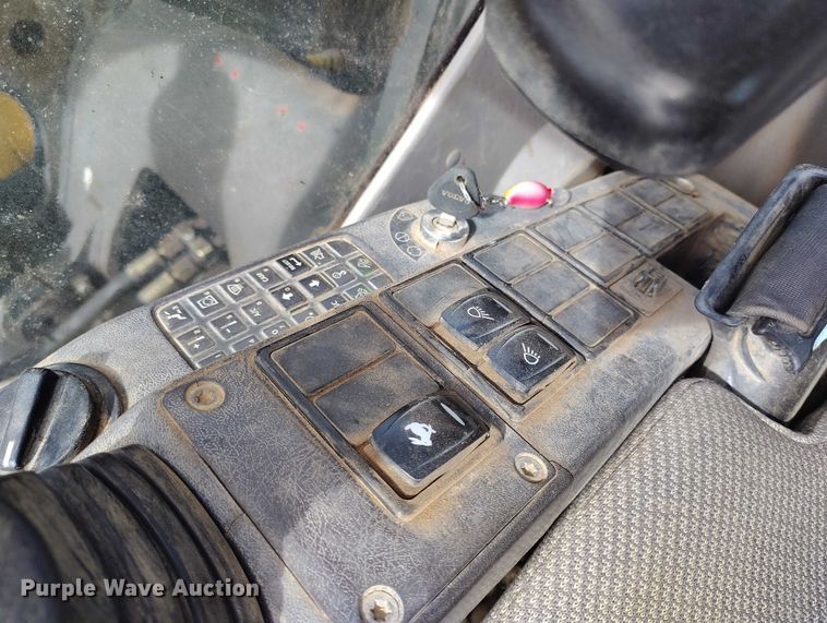 image for item EC8972 2013 Volvo ECR305CL excavator