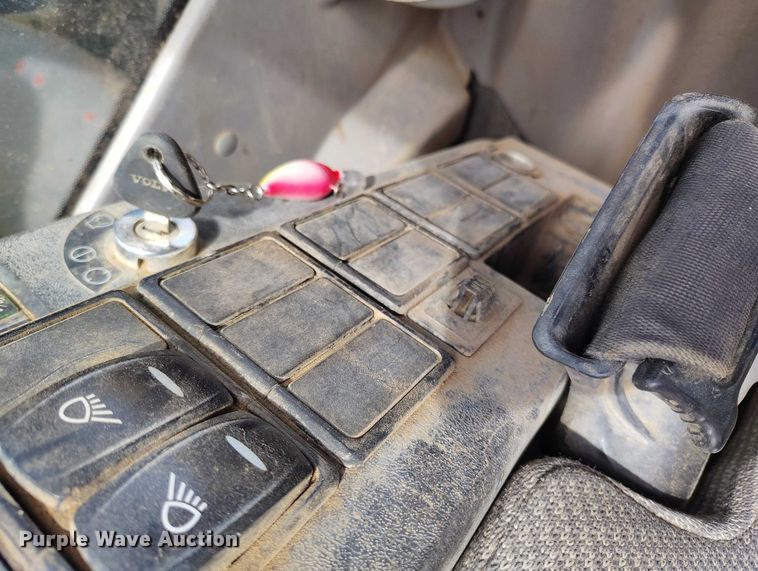 image for item EC8972 2013 Volvo ECR305CL excavator