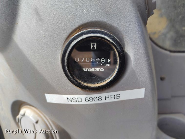 image for item EC8972 2013 Volvo ECR305CL excavator