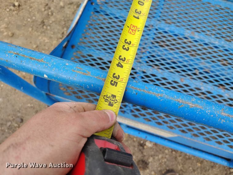 image for item EC8973 2006 Genie Z-135 boom lift