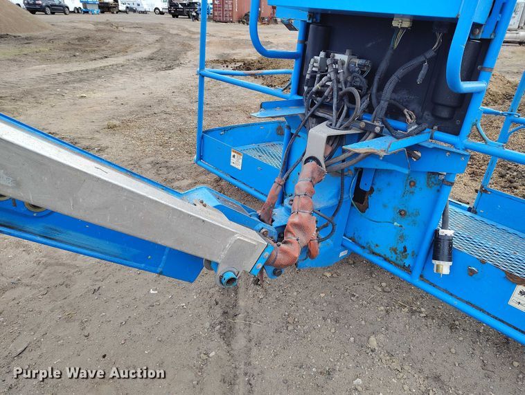 image for item EC8973 2006 Genie Z-135 boom lift