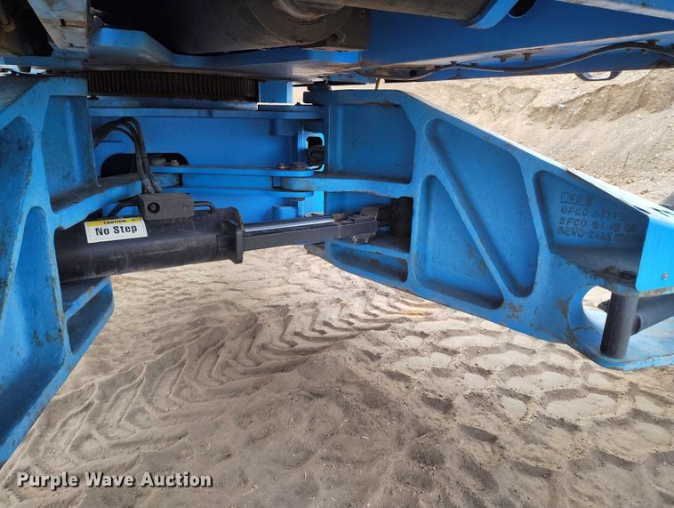 image for item EC8973 2006 Genie Z-135 boom lift