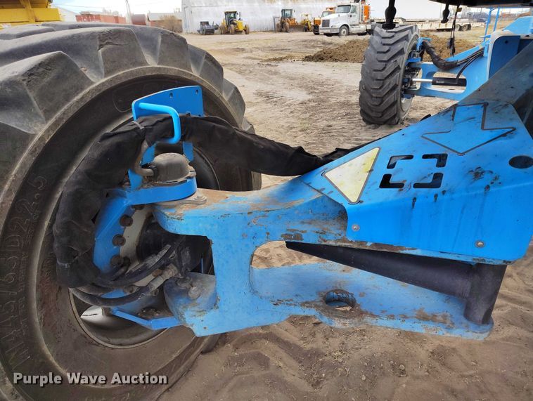 image for item EC8973 2006 Genie Z-135 boom lift