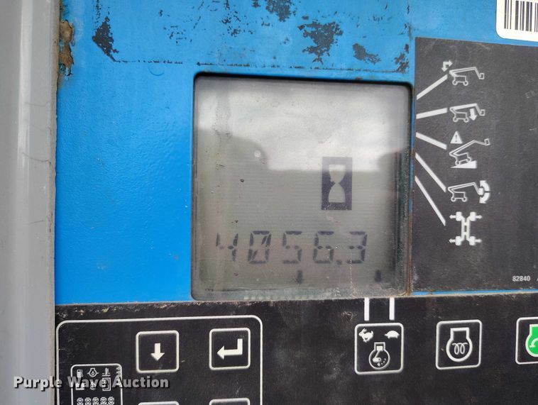 image for item EC8973 2006 Genie Z-135 boom lift