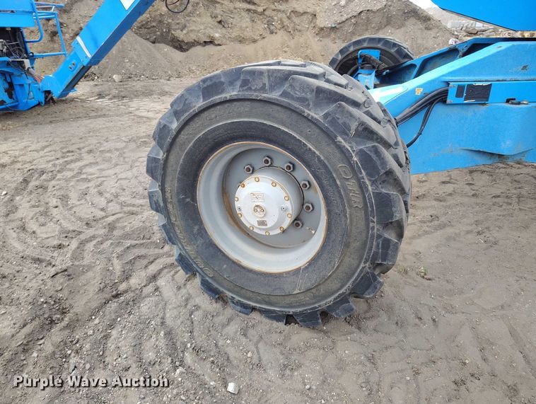 image for item EC8973 2006 Genie Z-135 boom lift