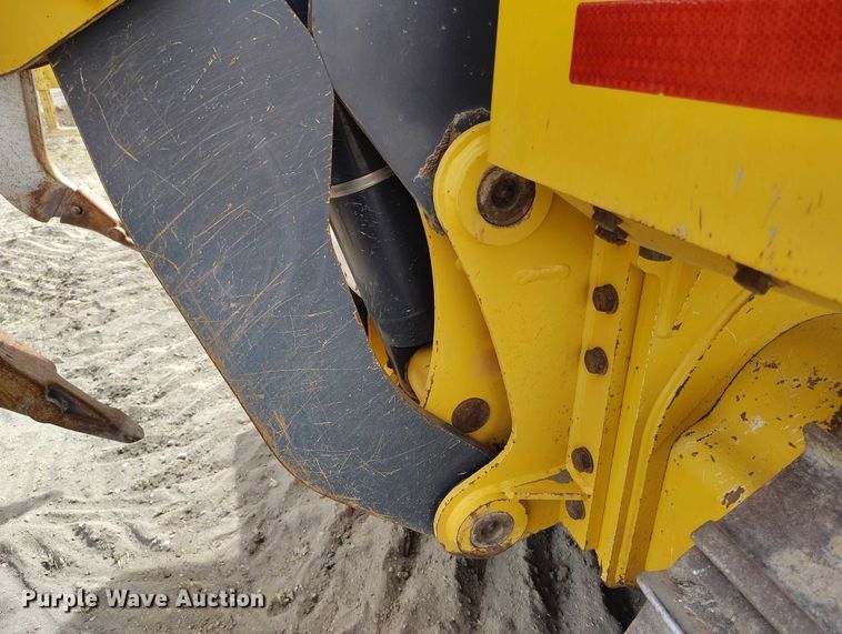 image for item EC8974 2016 John Deere 550K XLT dozer