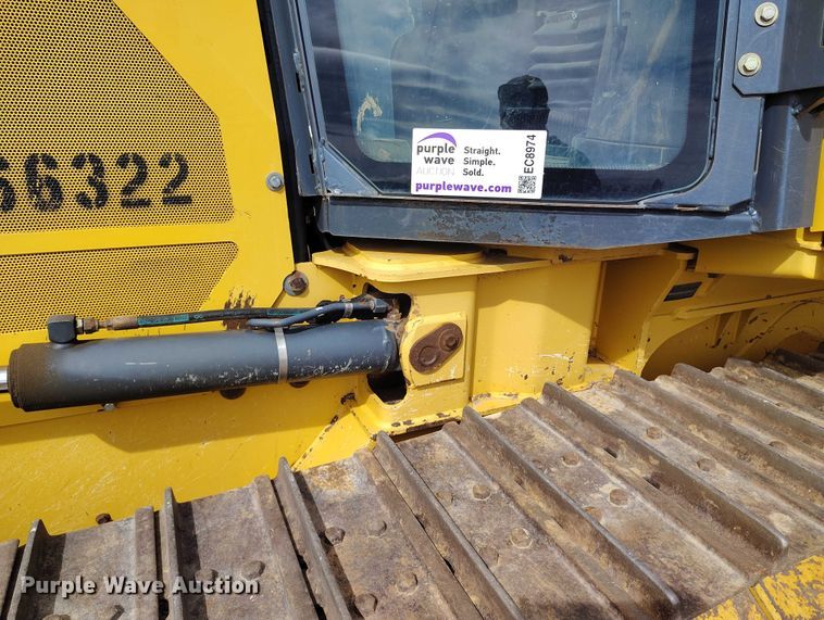 image for item EC8974 2016 John Deere 550K XLT dozer