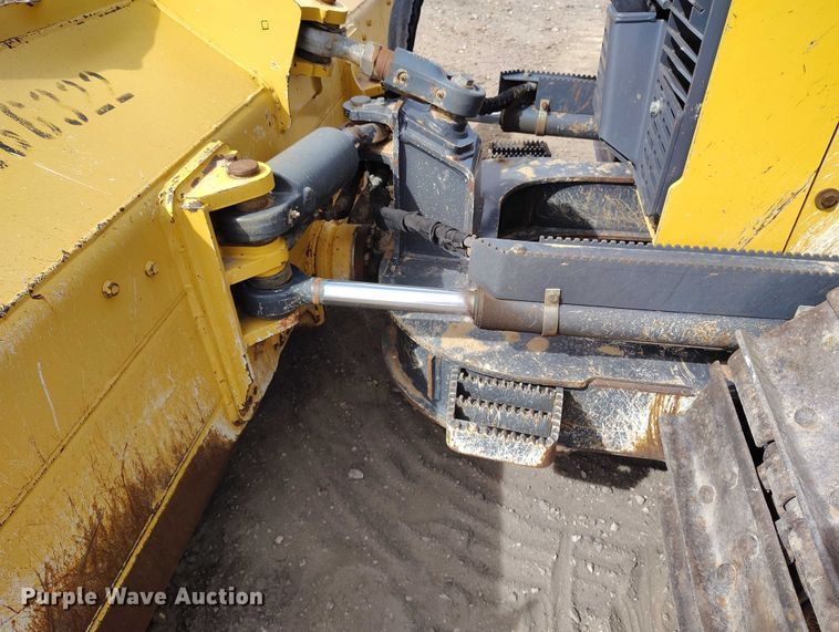 image for item EC8974 2016 John Deere 550K XLT dozer