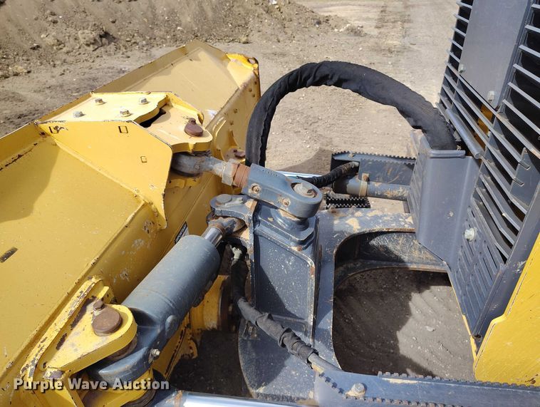 image for item EC8974 2016 John Deere 550K XLT dozer