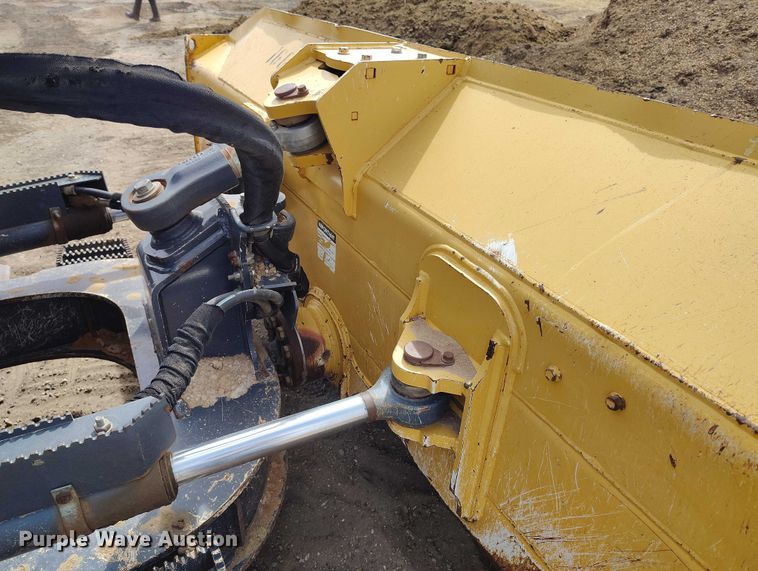 image for item EC8974 2016 John Deere 550K XLT dozer