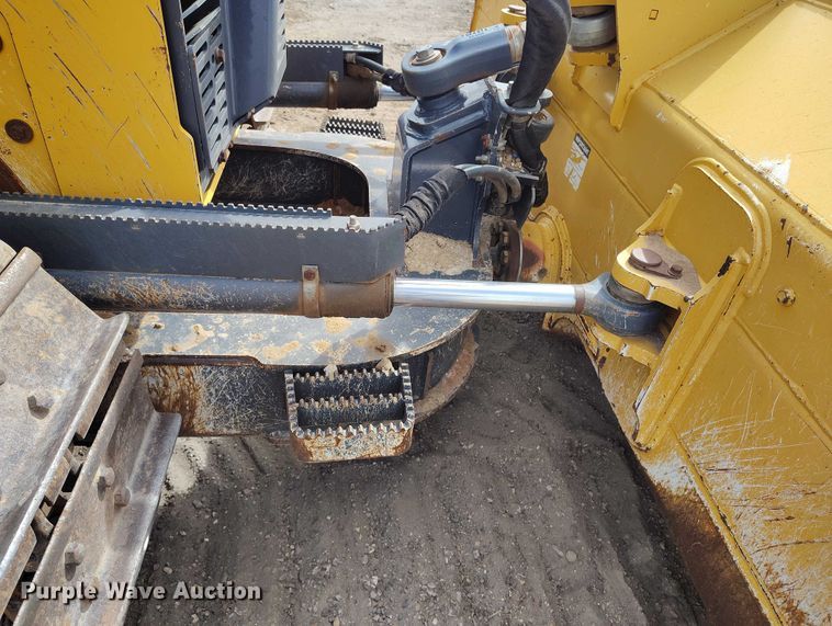 image for item EC8974 2016 John Deere 550K XLT dozer