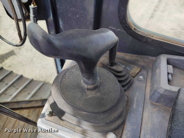 image for item EC8974 2016 John Deere 550K XLT dozer