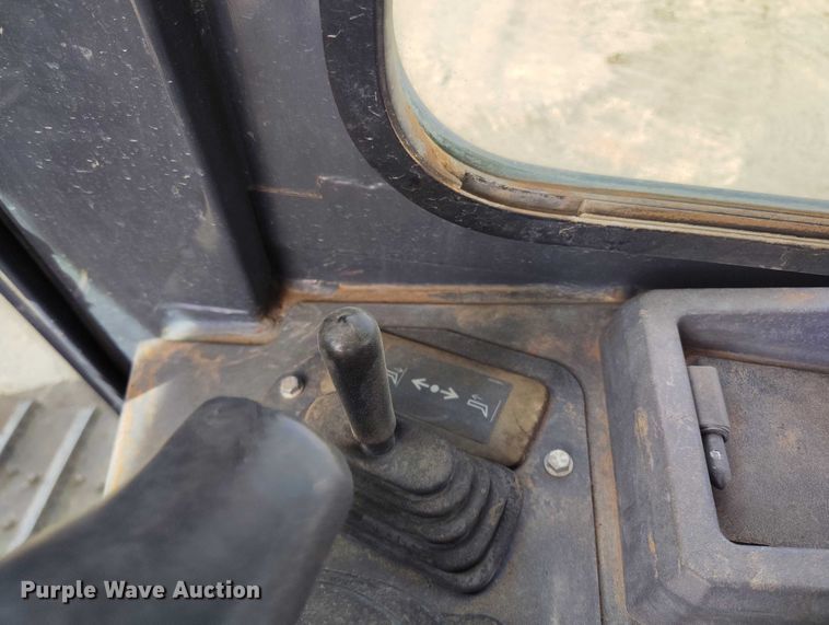 image for item EC8974 2016 John Deere 550K XLT dozer