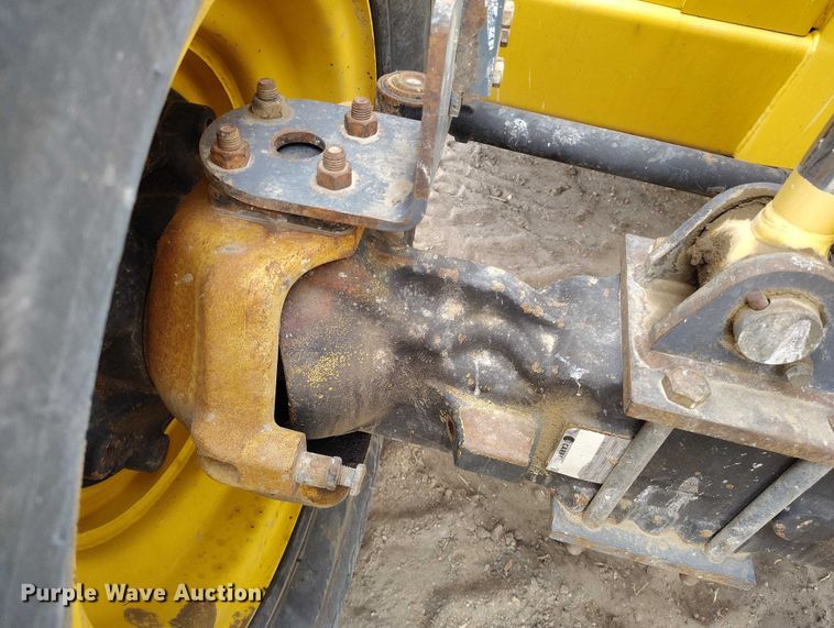 image for item EC8975 2008 Gehl DL11-55 telehandler