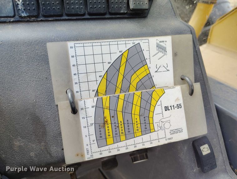 image for item EC8975 2008 Gehl DL11-55 telehandler