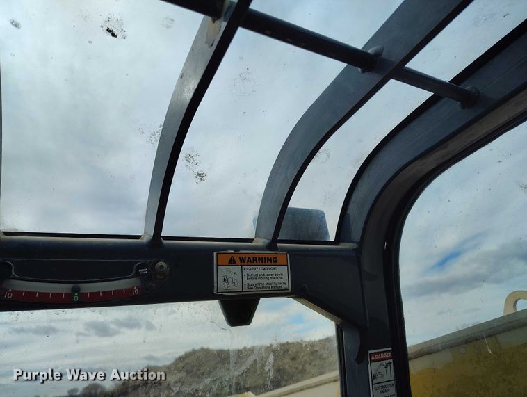 image for item EC8975 2008 Gehl DL11-55 telehandler