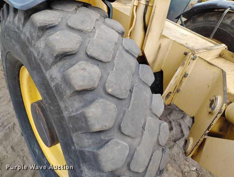 image for item EC8975 2008 Gehl DL11-55 telehandler