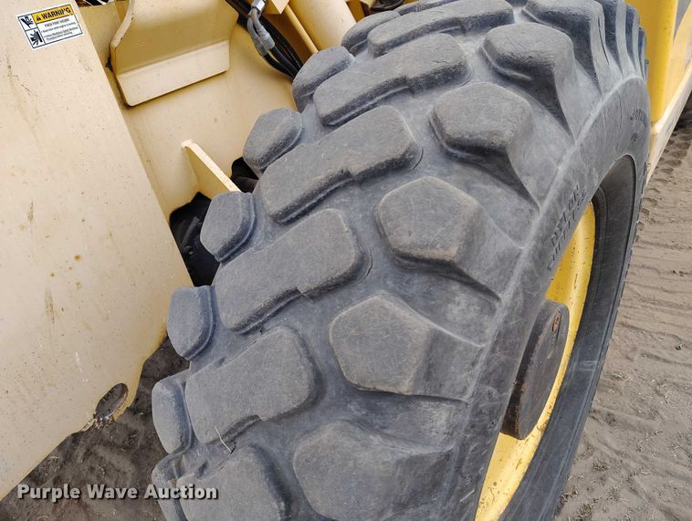 image for item EC8975 2008 Gehl DL11-55 telehandler