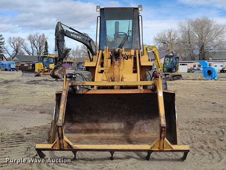 image for item EC8977 1988 Case 621 wheel loader