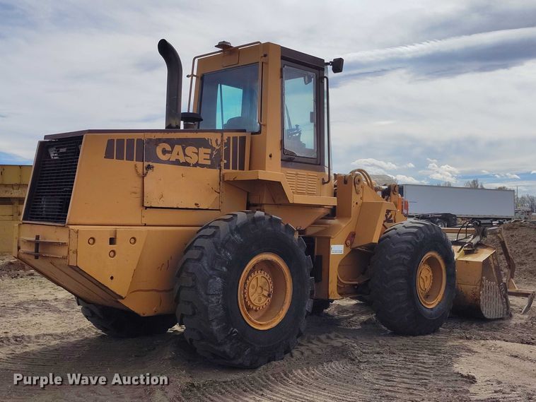 image for item EC8977 1988 Case 621 wheel loader