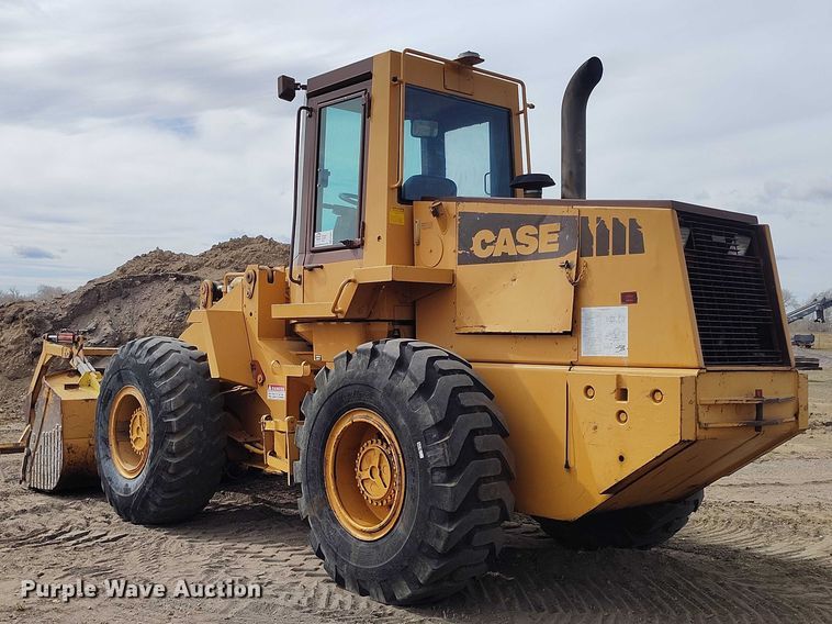 image for item EC8977 1988 Case 621 wheel loader