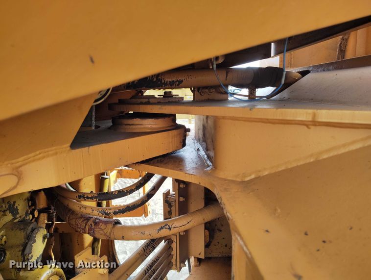 image for item EC8977 1988 Case 621 wheel loader